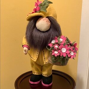 Scandinavian Gardener Gnome with Pink Daisies